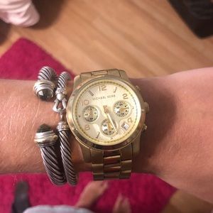 Michael kors gold watch